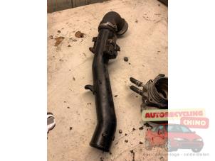 Gebruikte Intercooler Slang Mercedes B (W245) 2.0 B-200 16V Turbo Prijs € 25,00 Margeregeling aangeboden door Autorecycling Chino B.V.