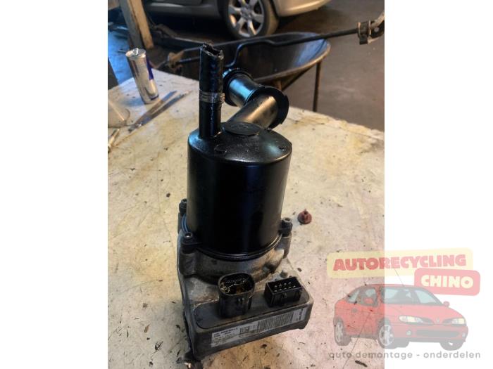 Gebruikte Pomp Servo Peugeot 307 Break (3E) 1.4 16V Prijs € 125,00 Margeregeling aangeboden door Autorecycling Chino B.V.