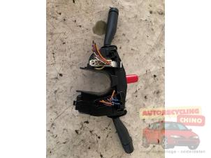 Gebruikte Combischakelaar Stuurkolom Ford Puma 1.7 16V Prijs € 30,00 Margeregeling aangeboden door Autorecycling Chino B.V.