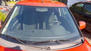 Gebruikte Voorruit Suzuki Swift (ZA/ZC/ZD1/2/3/9) 1.5 VVT 16V Prijs € 150,00 Margeregeling aangeboden door Autorecycling Chino B.V.
