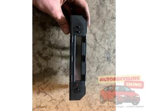 Gebruikte Display Interieur Suzuki Swift (ZA/ZC/ZD1/2/3/9) 1.5 VVT 16V Prijs € 25,00 Margeregeling aangeboden door Autorecycling Chino B.V.