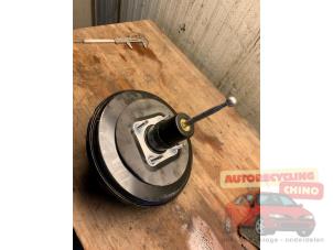 Gebruikte Rembekrachtiger Audi A1 Sportback (8XA/8XF) 1.4 TDI Ultra 12V Prijs € 75,00 Margeregeling aangeboden door Autorecycling Chino B.V.