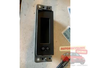 Gebruikte Display Interieur Opel Agila (A) 1.2 16V Prijs € 15,00 Margeregeling aangeboden door Autorecycling Chino B.V.