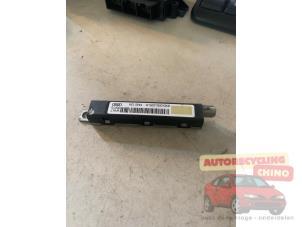 Gebruikte Antenne Versterker Audi A1 Sportback (8XA/8XF) 1.4 TDI Ultra 12V Prijs € 10,00 Margeregeling aangeboden door Autorecycling Chino B.V.