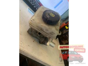 Gebruikte Hoofdremcilinder Opel Zafira (M75) 1.8 16V Ecotec Prijs € 25,00 Margeregeling aangeboden door Autorecycling Chino B.V.