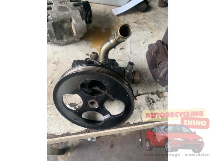 Gebruikte Servopomp Daihatsu YRV (M2) 1.3 16V DVVT Prijs € 40,00 Margeregeling aangeboden door Autorecycling Chino B.V.