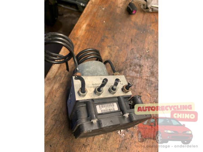 Gebruikte ABS Pomp Mitsubishi Colt (Z2/Z3) 1.3 16V Prijs € 40,00 Margeregeling aangeboden door Autorecycling Chino B.V.