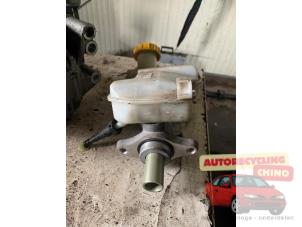 Gebruikte Hoofdremcilinder Ford Fiesta 5 (JD/JH) 1.3 Prijs € 25,00 Margeregeling aangeboden door Autorecycling Chino B.V.