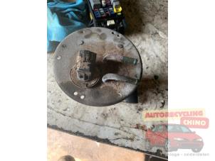 Gebruikte Benzinepomp Kia Carnival 2 (FIB/FLD) 2.5 V6 24V Prijs € 50,00 Margeregeling aangeboden door Autorecycling Chino B.V.
