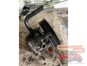 Gebruikte Stuurpomp Kia Carnival 2 (FIB/FLD) 2.5 V6 24V Prijs € 45,00 Margeregeling aangeboden door Autorecycling Chino B.V.