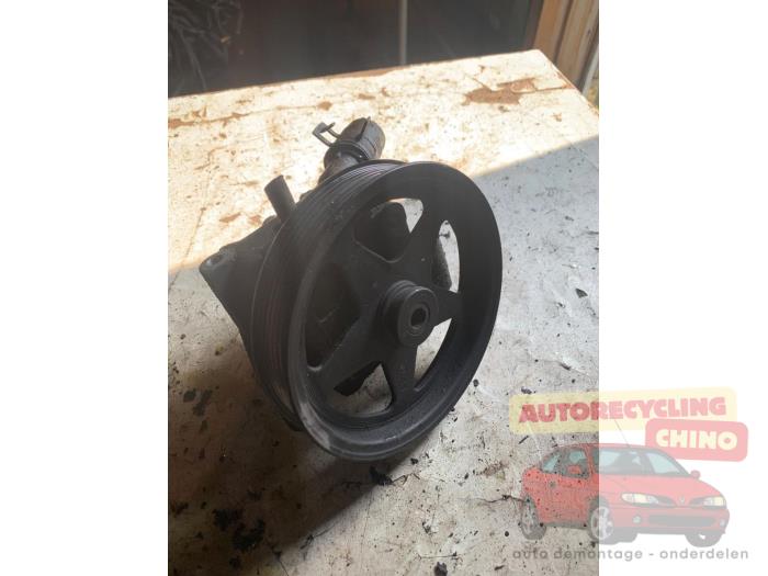 Gebruikte Pomp Servo Jaguar X-type 2.5 V6 24V Prijs € 50,00 Margeregeling aangeboden door Autorecycling Chino B.V.