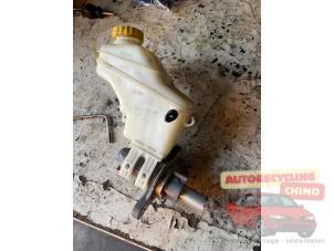 Gebruikte Hoofdremcilinder Fiat Grande Punto (199) 1.4 Prijs € 25,00 Margeregeling aangeboden door Autorecycling Chino B.V.