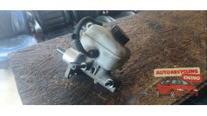 Gebruikte Hoofdremcilinder Opel Astra G (F08/48) 1.6 16V Prijs € 25,00 Margeregeling aangeboden door Autorecycling Chino B.V.