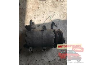 Gebruikte Aircopomp Ford Focus 2 C+C 2.0 16V Prijs € 90,00 Margeregeling aangeboden door Autorecycling Chino B.V.