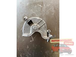 Gebruikte Distributiedeksel Audi A1 Sportback (8XA/8XF) 1.0 TFSI Ultra 12V Prijs € 10,00 Margeregeling aangeboden door Autorecycling Chino B.V.