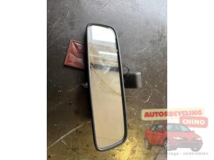 Gebruikte Binnenspiegel Opel Corsa D 1.2 16V Prijs € 20,00 Margeregeling aangeboden door Autorecycling Chino B.V.