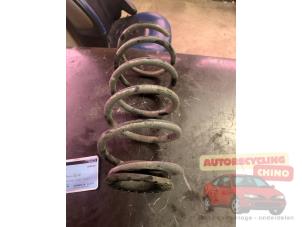 Gebruikte Schroefveer achter Opel Corsa D 1.2 16V Prijs € 20,00 Margeregeling aangeboden door Autorecycling Chino B.V.