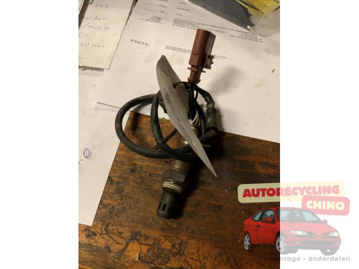 Lambda Sonde van een Volkswagen Up! (121) 1.0 12V 60 2013