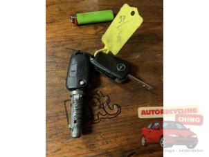 Gebruikte Kontaktslot + Sleutel Opel Corsa D 1.2 16V Prijs € 40,00 Margeregeling aangeboden door Autorecycling Chino B.V.