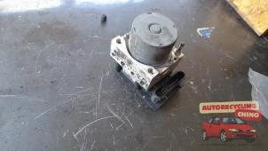 Gebruikte ABS Pomp Renault Modus/Grand Modus (JP) 1.6 16V Prijs € 85,00 Margeregeling aangeboden door Autorecycling Chino B.V.