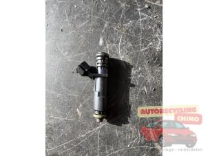 Gebruikte Injector (benzine injectie) Citroen C5 II Break (RE) 2.0 16V Prijs € 20,00 Margeregeling aangeboden door Autorecycling Chino B.V.