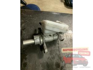 Gebruikte Hoofdremcilinder Ford Fiesta 6 (JA8) 1.25 16V Prijs € 25,00 Margeregeling aangeboden door Autorecycling Chino B.V.