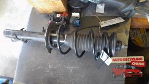 Gebruikte Schokbreker links-voor Citroen C1 1.0 12V VVT-i Prijs € 50,00 Margeregeling aangeboden door Autorecycling Chino B.V.