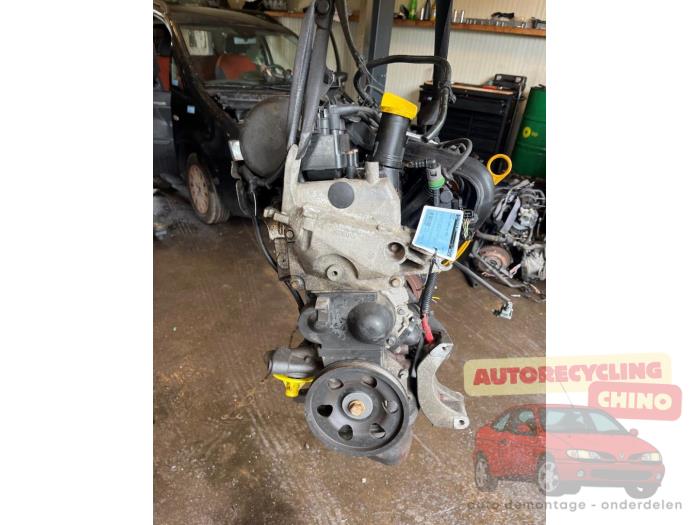 Gebruikte Motor Renault Twingo II (CN) 1.2 Prijs € 450,00 Margeregeling aangeboden door Autorecycling Chino B.V.