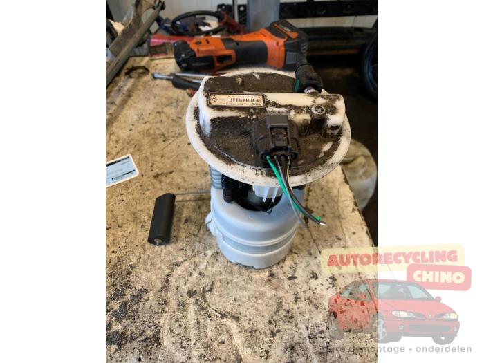 Gebruikte Benzinepomp Renault Modus/Grand Modus (JP) 1.2 16V Prijs € 50,00 Margeregeling aangeboden door Autorecycling Chino B.V.
