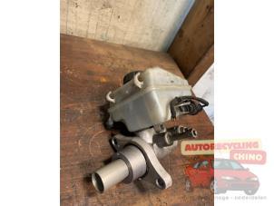 Gebruikte Hoofdremcilinder Opel Zafira (M75) 1.7 CDTi 16V Prijs € 25,00 Margeregeling aangeboden door Autorecycling Chino B.V.