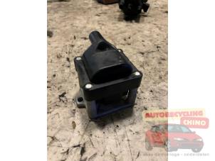 Gebruikte Bobine Volkswagen Polo III (6N1) 1.6i 75 Prijs € 25,00 Margeregeling aangeboden door Autorecycling Chino B.V.