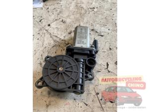 Gebruikte Motor portierruit Ford Fiesta 5 (JD/JH) 1.3 Prijs € 25,00 Margeregeling aangeboden door Autorecycling Chino B.V.