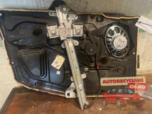 Gebruikte Raammechaniek 4Deurs rechts-voor Ford Fusion 1.4 TDCi Prijs € 40,00 Margeregeling aangeboden door Autorecycling Chino B.V.