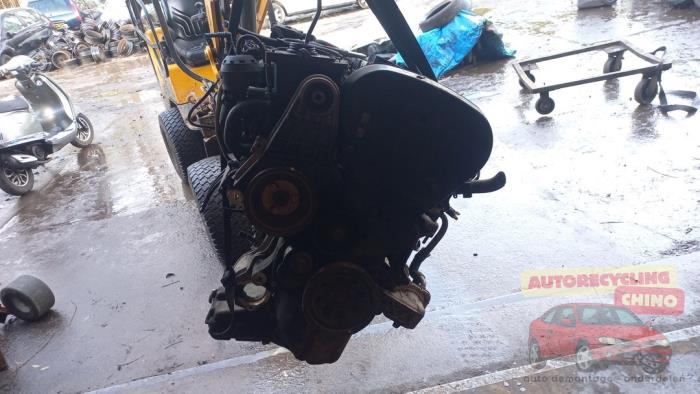 Motor van een Alfa Romeo 156 (932) 1.8 Twin Spark 16V 2002