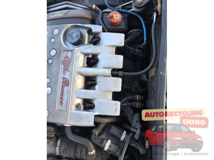 Motor van een Alfa Romeo 156 (932) 1.8 Twin Spark 16V 2002