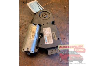 Gebruikte Schuifdak Motor BMW 3 serie (E46/4) 320i 24V Prijs € 75,00 Margeregeling aangeboden door Autorecycling Chino B.V.