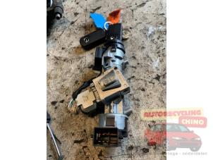 Gebruikte Kontaktslot + Sleutel Mazda 3 Sport (BK) 1.6i 16V Prijs € 100,00 Margeregeling aangeboden door Autorecycling Chino B.V.