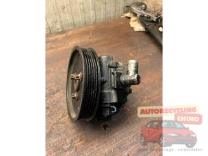 Gebruikte Pomp Servo Mercedes E (W210) 2.2 E-220 CDI 16V Prijs € 50,00 Margeregeling aangeboden door Autorecycling Chino B.V.