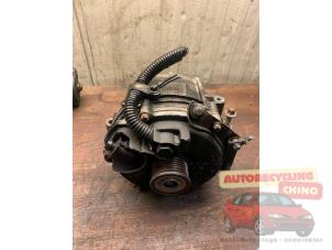 Gebruikte Dynamo Mercedes E (W210) 2.2 E-220 CDI 16V Prijs € 150,00 Margeregeling aangeboden door Autorecycling Chino B.V.