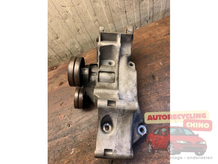 Gebruikte Spanrol Multiriem Volkswagen Golf IV (1J1) 1.6 16V Prijs € 35,00 Margeregeling aangeboden door Autorecycling Chino B.V.
