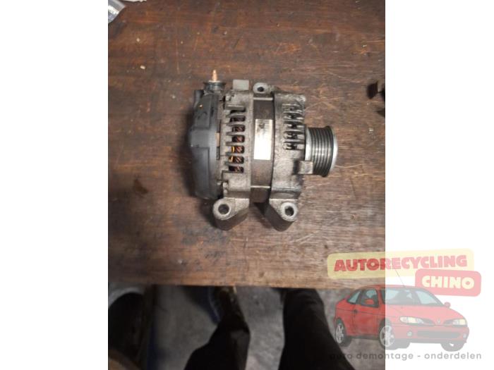 Gebruikte Dynamo Toyota Auris (E15) 2.0 D-4D-F 16V Prijs € 50,00 Margeregeling aangeboden door Autorecycling Chino B.V.