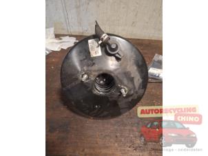 Gebruikte Rembooster Toyota Auris (E15) 2.0 D-4D-F 16V Prijs € 75,00 Margeregeling aangeboden door Autorecycling Chino B.V.