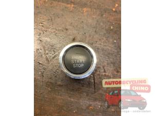 Gebruikte Start/Stop schakelaar Toyota Auris (E15) 2.0 D-4D-F 16V Prijs € 25,00 Margeregeling aangeboden door Autorecycling Chino B.V.