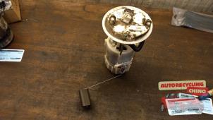 Gebruikte Benzinepomp Renault Laguna III Estate (KT) 2.0 16V Prijs € 50,00 Margeregeling aangeboden door Autorecycling Chino B.V.