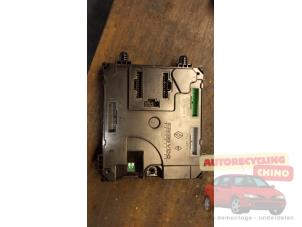 Gebruikte Computer Body Control Renault Laguna III Estate (KT) 2.0 16V Prijs € 70,00 Margeregeling aangeboden door Autorecycling Chino B.V.
