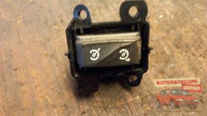 Gebruikte Cruise Control Bediening Renault Laguna III Estate (KT) 2.0 16V Prijs € 40,00 Margeregeling aangeboden door Autorecycling Chino B.V.