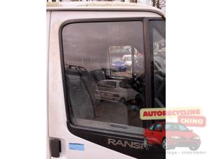 Gebruikte Deurruit 2Deurs rechts Ford Transit 2.2 TDCi 16V Prijs € 50,00 Margeregeling aangeboden door Autorecycling Chino B.V.