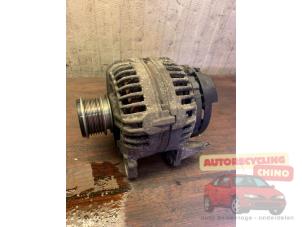 Gebruikte Dynamo Volkswagen Polo IV (9N1/2/3) 1.9 TDI 100 Prijs € 40,00 Margeregeling aangeboden door Autorecycling Chino B.V.