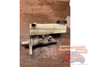 Gebruikte Hoofdremcilinder Renault Megane III Grandtour (KZ) 1.2 16V TCE 115 Prijs € 25,00 Margeregeling aangeboden door Autorecycling Chino B.V.