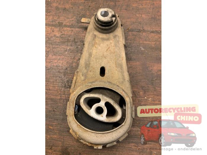Gebruikte Motorrubber Renault Megane III Grandtour (KZ) 1.2 16V TCE 115 Prijs € 25,00 Margeregeling aangeboden door Autorecycling Chino B.V.